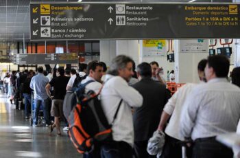 Intenção de Viajar de avião cresce 11% no último ano