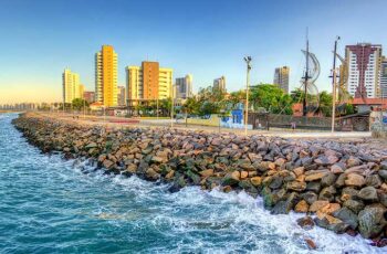 CNN coloca as praias de Fortaleza no ranking de 20 lugares mais bonitos do Brasil