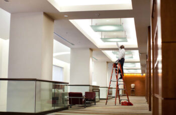 Aprenda como diminuir custos no seu hotel com mudanças simples